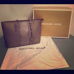 NWT - Michael Kors Jet Set large Tote